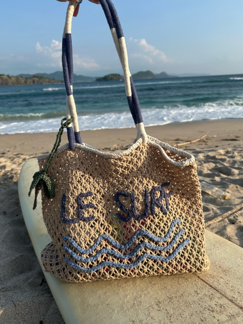 Hershey Le Surf Macrame Tote - Picture 7 of 9